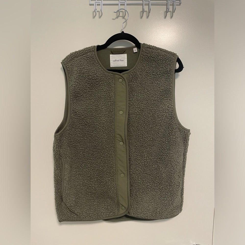 Wilfred Free
Sherpa Liner Vest